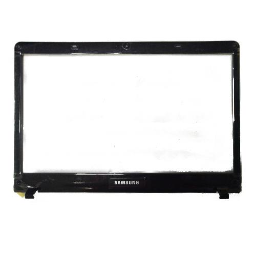 Деталь В корпуса ноутбука Samsung NP300E4A